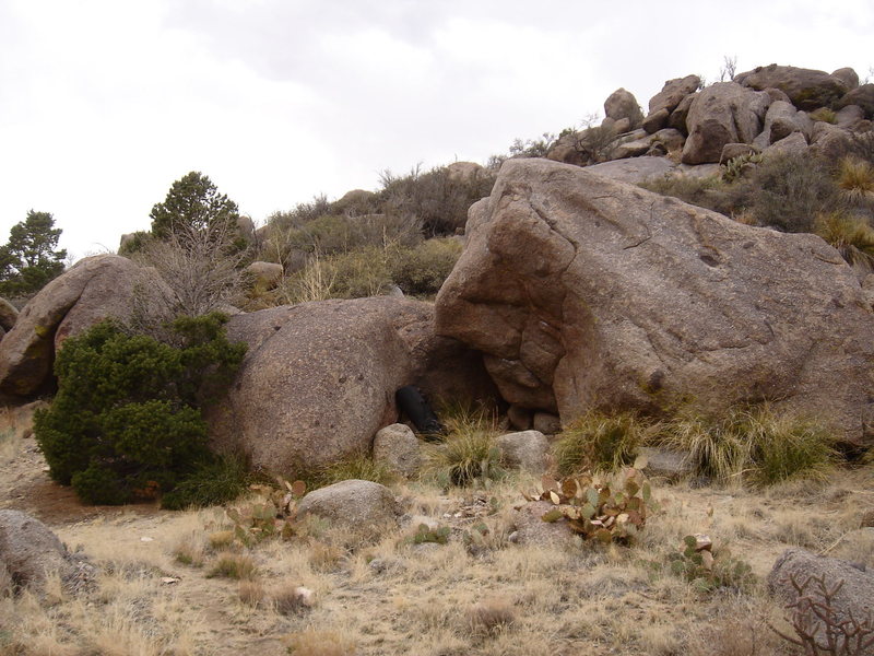 The Particularly Nice one Boulder. Note the two tiny rocks in front. rock-yucca-rock. Might be wise to have a spotter if you're attempting The 6 cause you can land on it if you screw up .
