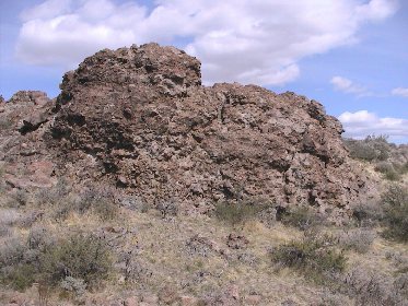 A picture of the warm-up boulder