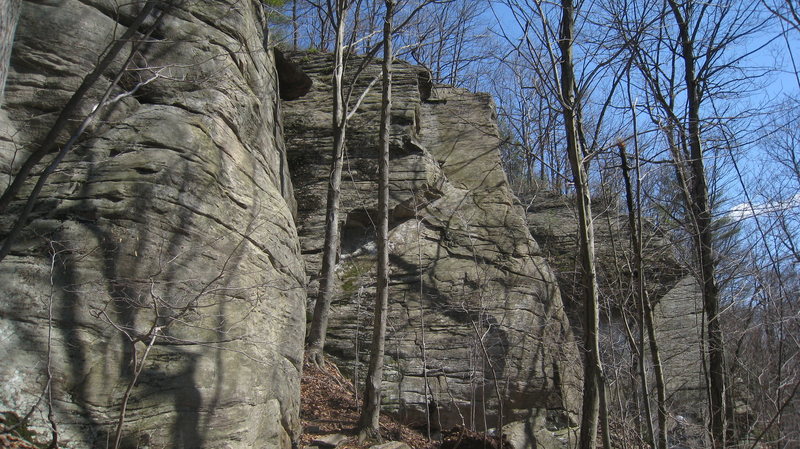 An overview of the crags at Mormon Hollow.
