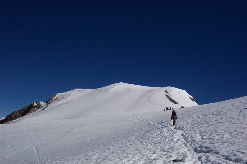 The shallow traverse from the false summit to the summit proper. - Adams, S. Spur