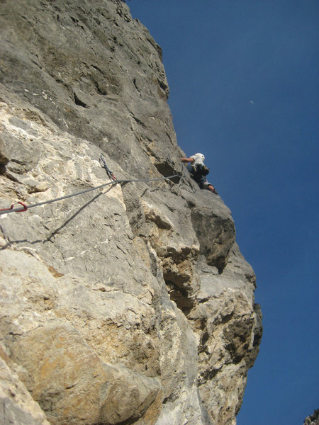 Me heading out on the ridiculously exposed third pitch. You look down here and there's a whole lot of nothing. Awesome! Unfortunately, you can't really see the exposure in this photo.