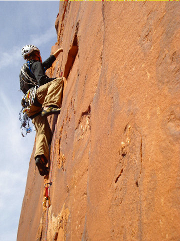 Tristan Hechtel leading the great hand crack on pitch 4
