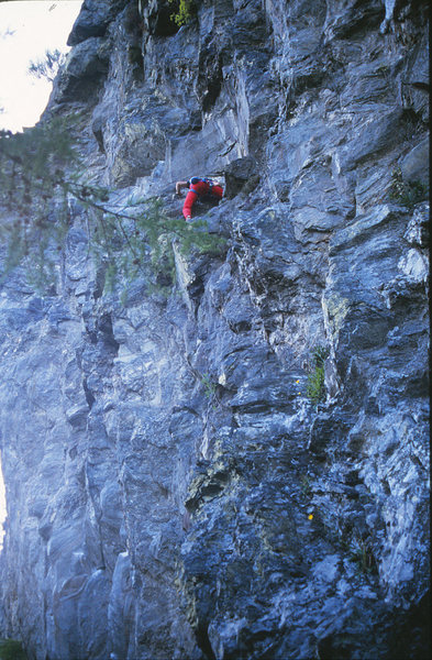 Simon cruising through the crux on Squirm.