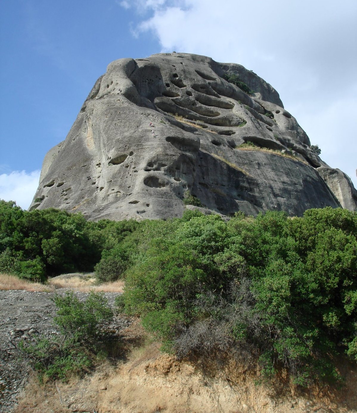 Two parties of climbers on Ambaria's Sudwestkante.