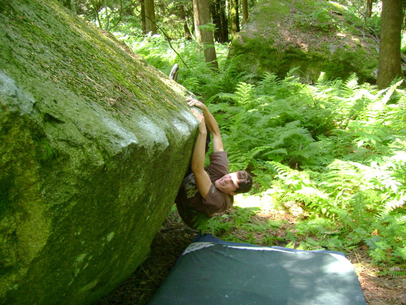 Marc-Andre on the technical Hunter Green Traverse V6