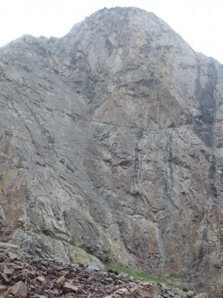 View of Gold Rush climbs. Note the left-leaning ramp (in the left half of the photo). Silver Stage (600') starts on the right side of the ramp and finishes on the steep buttress at the tip top of the photo.