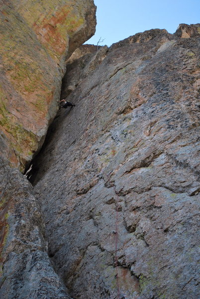 Jon Mavko stemming at the top of El Curvo. Lots of air as you look between your legs at the top.