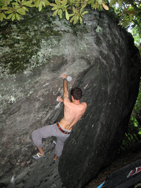 Aaron Parlier testing tendons on "Zeus" (v6) Olympus Boulder 