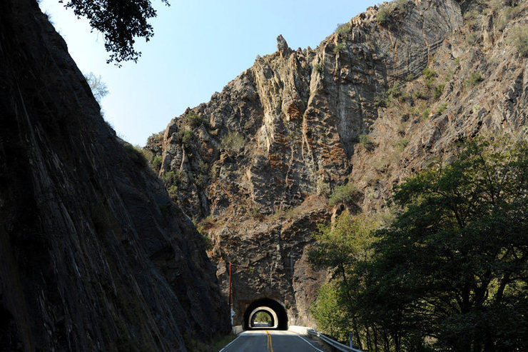 Approaching Wheeler Gorge from the parking pullout north of the tunnels on Hwy-33.