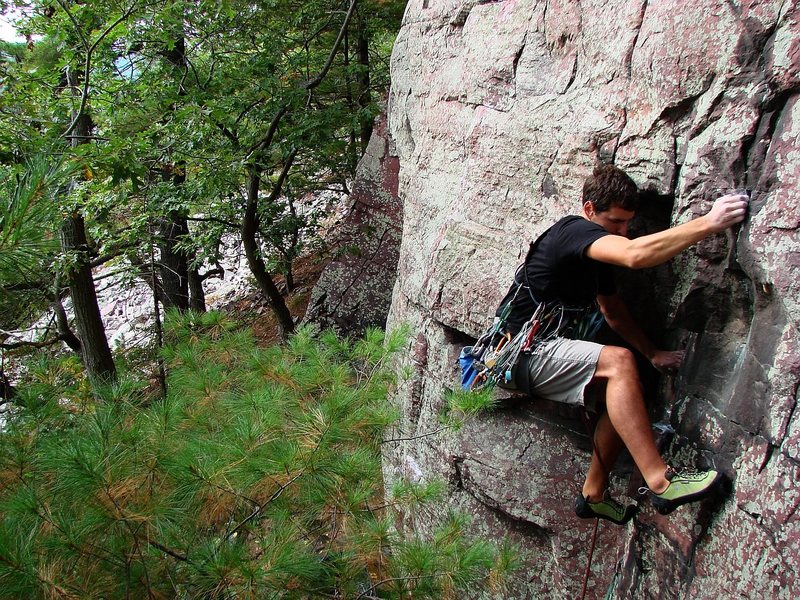 Beautiful climb, Vivisection, climbing Isaac Therneau, Sept 09.