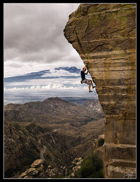 Rob on Steve's Arete (5.11-)<br>
<br>
A very photogenic place indeed.<br>
<br>
flickr.com/thedan86