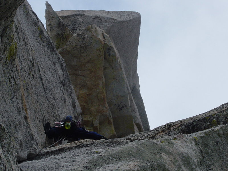 leading the 2nd pitch of Open Book. Looking up to the roof where the belay is. Photo taken by Trask Bradbury