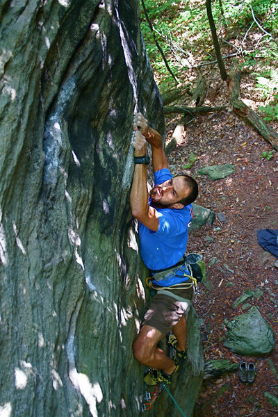 Sticking the sloping rails for my redpoint of Gagging on the Shag 5.11c/d 2008 at The Knobs, Southwestern PA