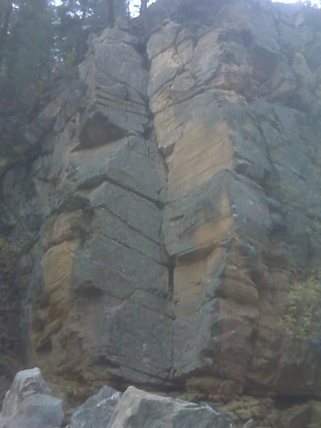 Climbs the Left face of this open book called Centerfold Dihedral.