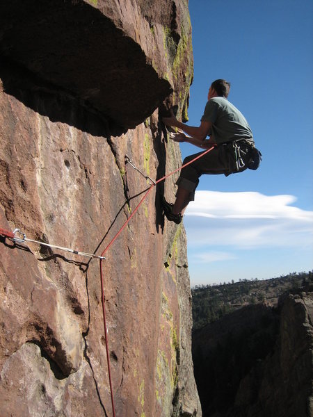 Scott Bennett at the under cling crux en-route to punching his red point ticket.
