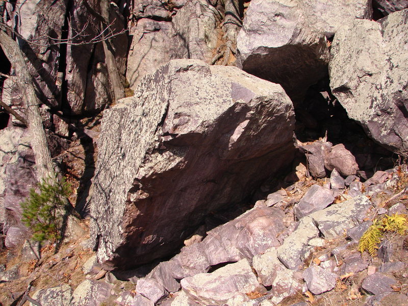 Steep little boulder.