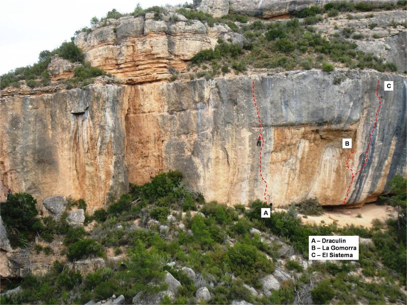 El Sistema is on the left end of Espadelles & shares a start with La Gomorra.