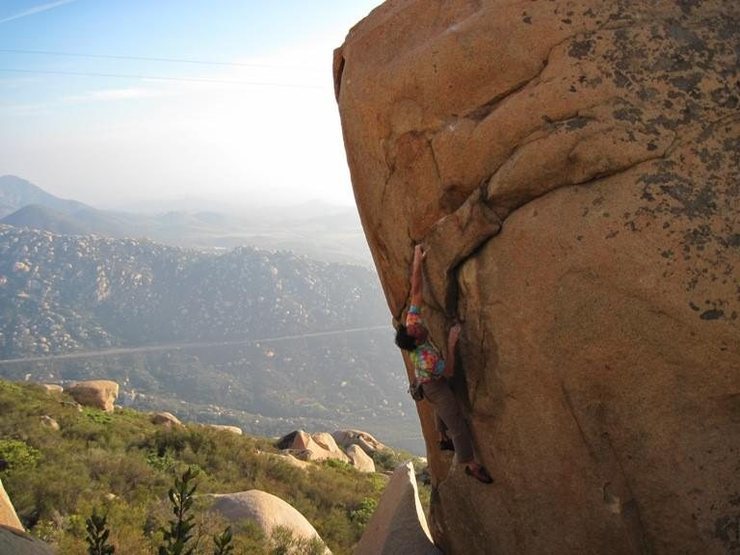Johnny W. lookin' smooth on Pit Bull, 5.10d - Mt. Woodson, CA, Jan. 2010