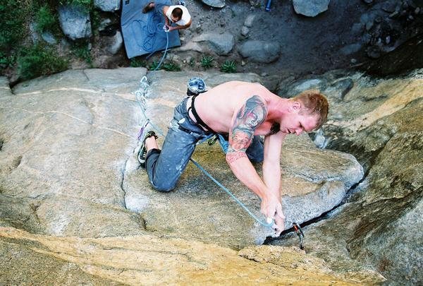 Taking it to the Jug.<br>
Photo Nike.
