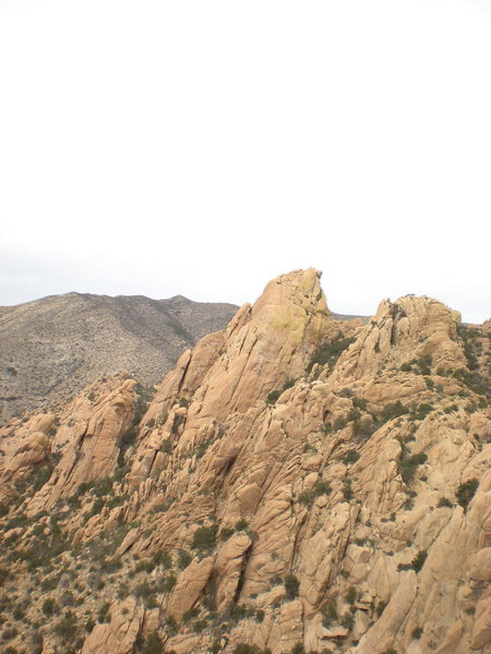 This is Dreamscape Buttress as seen from Squaretop--maybe someone could draw in the line?
