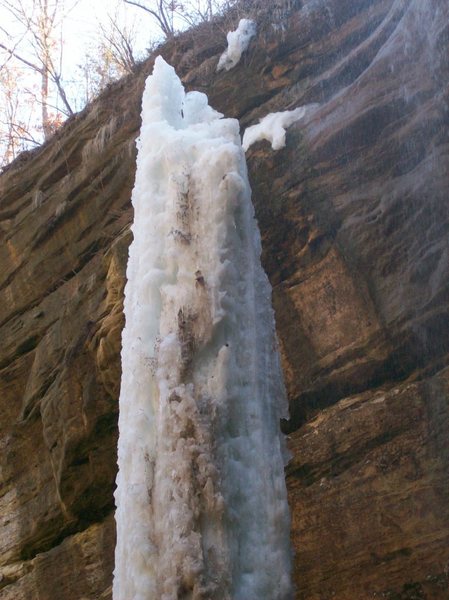 After it melted out and detatched, we had this wonderful free standing tilted tower of death late in 2009 season.