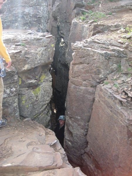 the chimney walkway that you walk through to reach the trails around the Sunshine Wall