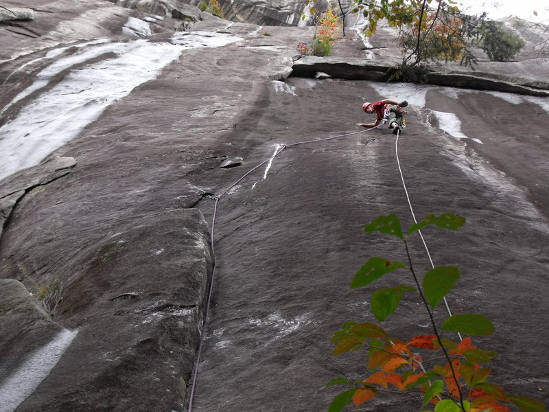 Pitch 1. P-2 makes it way into the upper righthand streak (of the 2 on the left) before merging into Oasis.