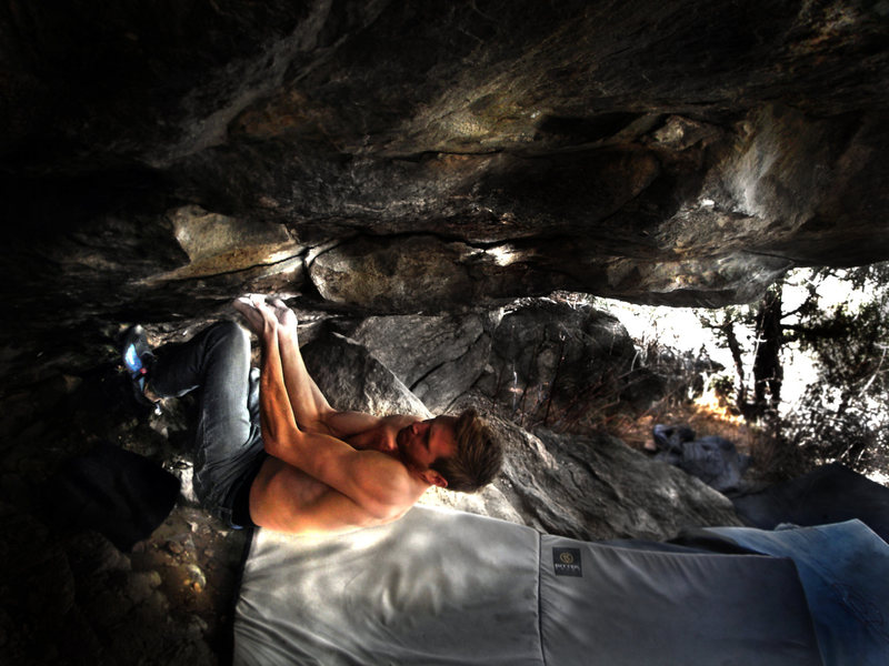 Tom gearing up for the powerful and painful roof crimping moves on the (SDS) of "Stanley Kubrick (V11)."<br>
<br>
Photo by: Luke Childers