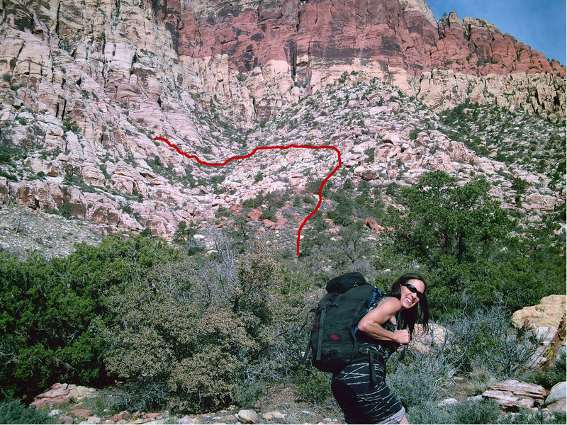 Redline shows the approach up the Spur Ridge then traverse over to the approach gully.<br>
<br>
Photo by Josh Thompson