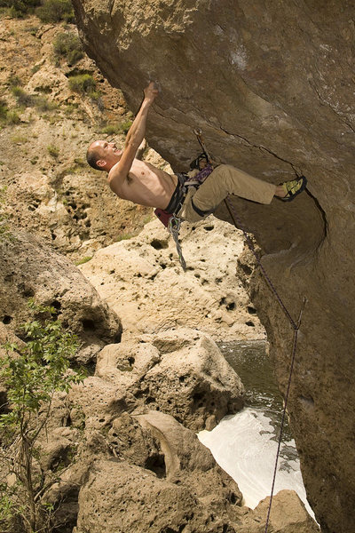 Captain Fastrousers (incorrectly) moving through the crux.
