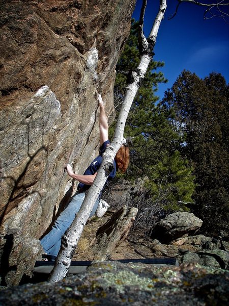 Luke Childers not falling short on the desperate crimps to sloper toss on "The Shorter They Fall (V7)."<br>
<br>
Three Sister Park, Co.