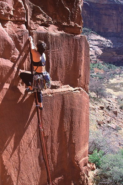 Lisa Pritchett leading Squeeze Play 5.10a