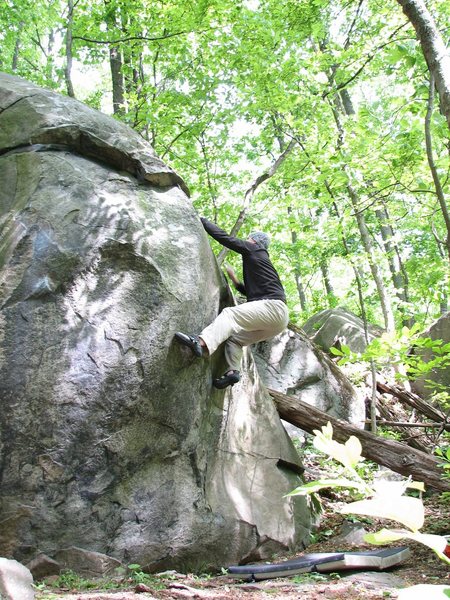 Greg Sudlow reaching the lip on Jenn Savage (V2). Photo by Ryan Salkeld.