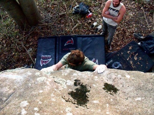 Adam Walker on "Out-House" (v-5+) at the roadside boulder, bluefield boulders.