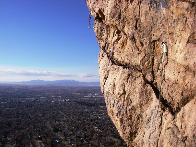 clips to the sky... Gangsta Ledge