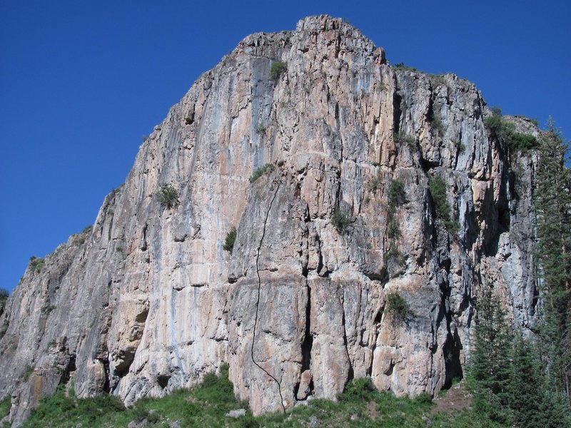 Starts climbing on the east side of the buttress and after the second bolt go left and climb the south face.
