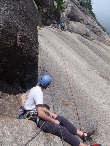 Bernardo heading from the thread-belay to the lunch ledge.