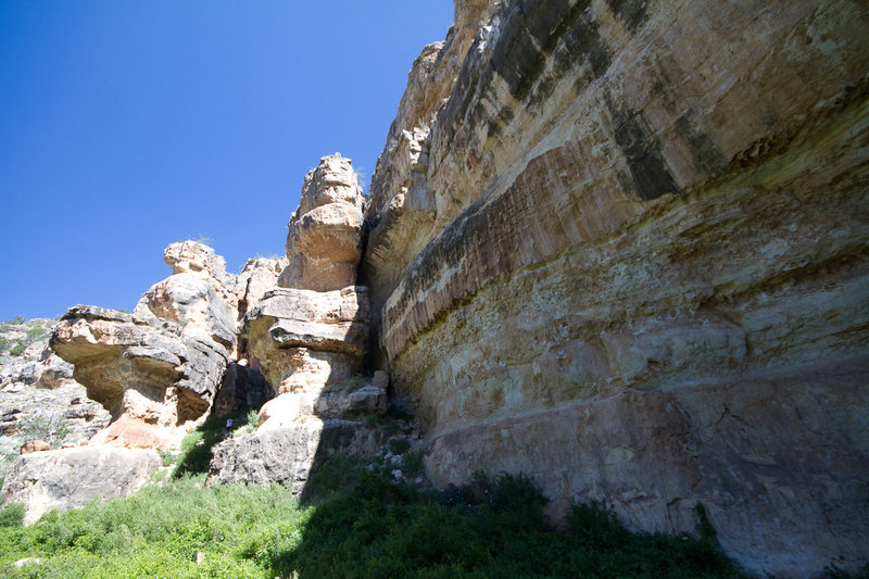 Asylum. Lower left is Joe's Grotto, middle is Upper Tier, right side is the left end of the main wall. DisturbingThePeace is in there for a sense of scale.