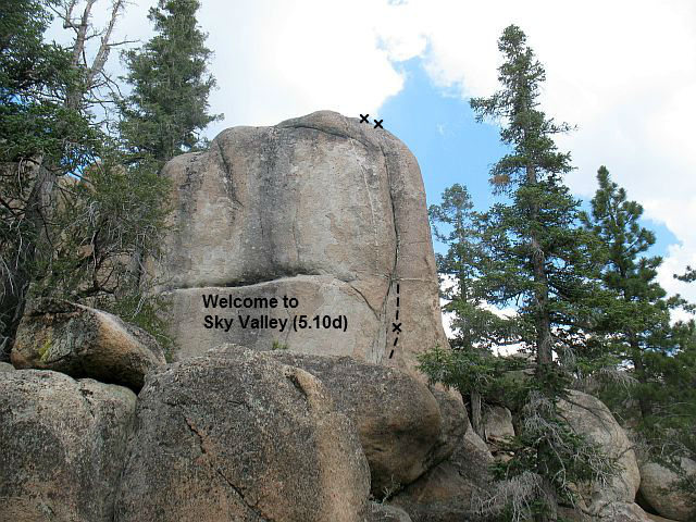 Welcome to Sky Valley (5.10d), Holcomb Valley Pinnacles