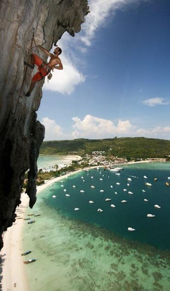 Ryan on the 5th and best pitch of "Rev de Phi Phi Don." Photo: Jonas the Swede