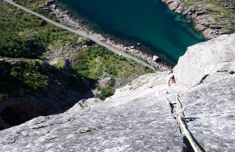 Vestpillaren, The Slanting Corner