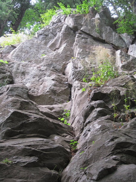 Ascend the crack in the center of the photo getting excellent pro all the way up.
