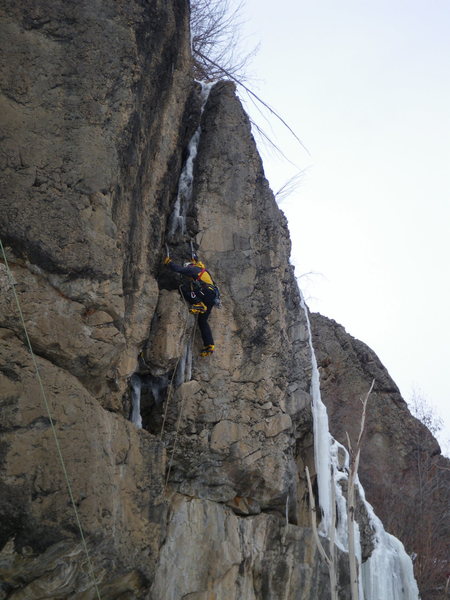 Negotiating the chockstone on Jake Brake, M5, Wolf Creek Pass, 2010