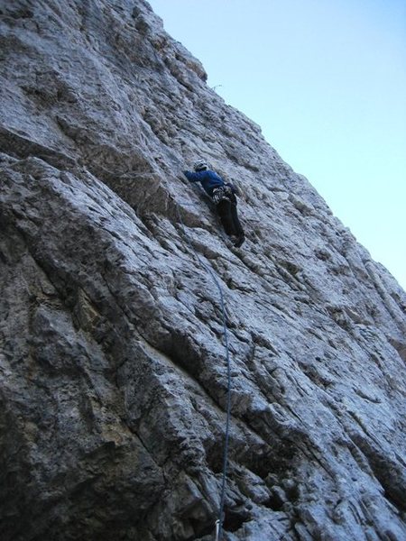 Combining p1 and p2 into one 40m pitch on Via Normale on the Torre Quarta Bassa.