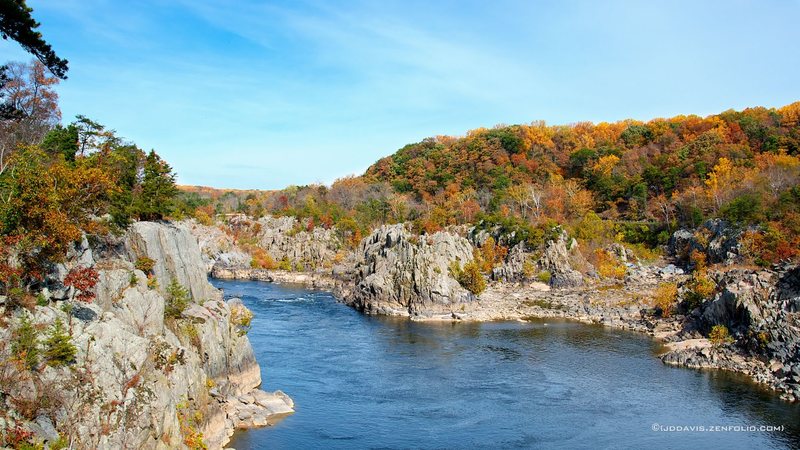 A little fall color in Mather Gorge. Virginia on the left. Maryland on the right.