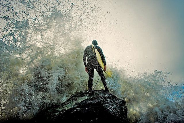 This is John Longs fb profile image. I liked it so much that I thought that I would post it here on this thread. I think that it says so much! Not only in surfing or sports but timing is critical in every endeavor!