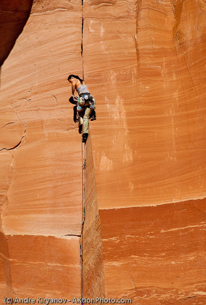 Angelina Kalianda on the first pitch of "Castles in the Sand", Church Wall, Sedona, AZ<br>
Photo by Andre Kiryanov