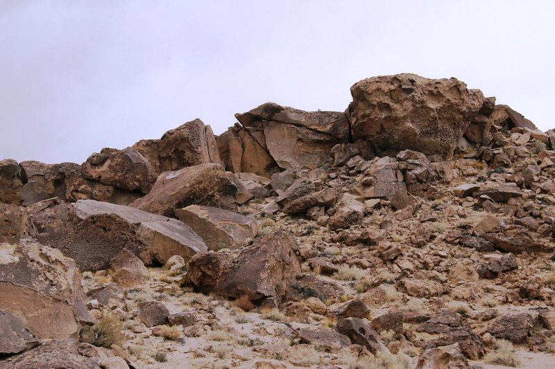 Cracks on the Rim Area from the approach path.