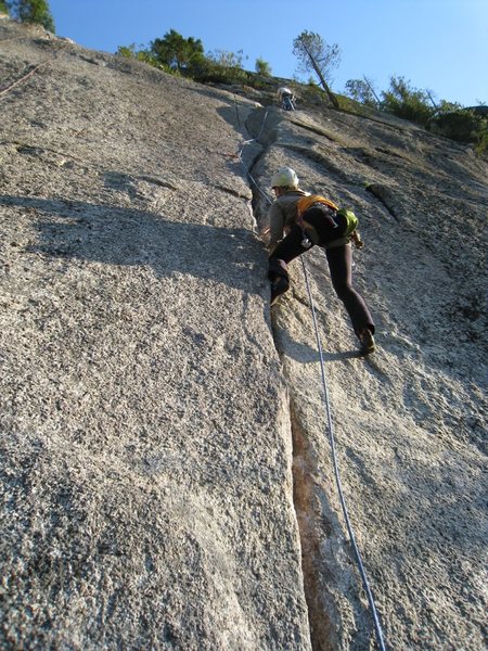 pitch 3, a 5.9 or 10a crack