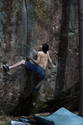 Asura V7. From thousand-cranes.blogspot.com, Photo:Jonas Wiklund